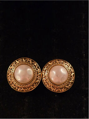 Chanel Pearl Woven Gold Clip Earrings Signed France 1980s